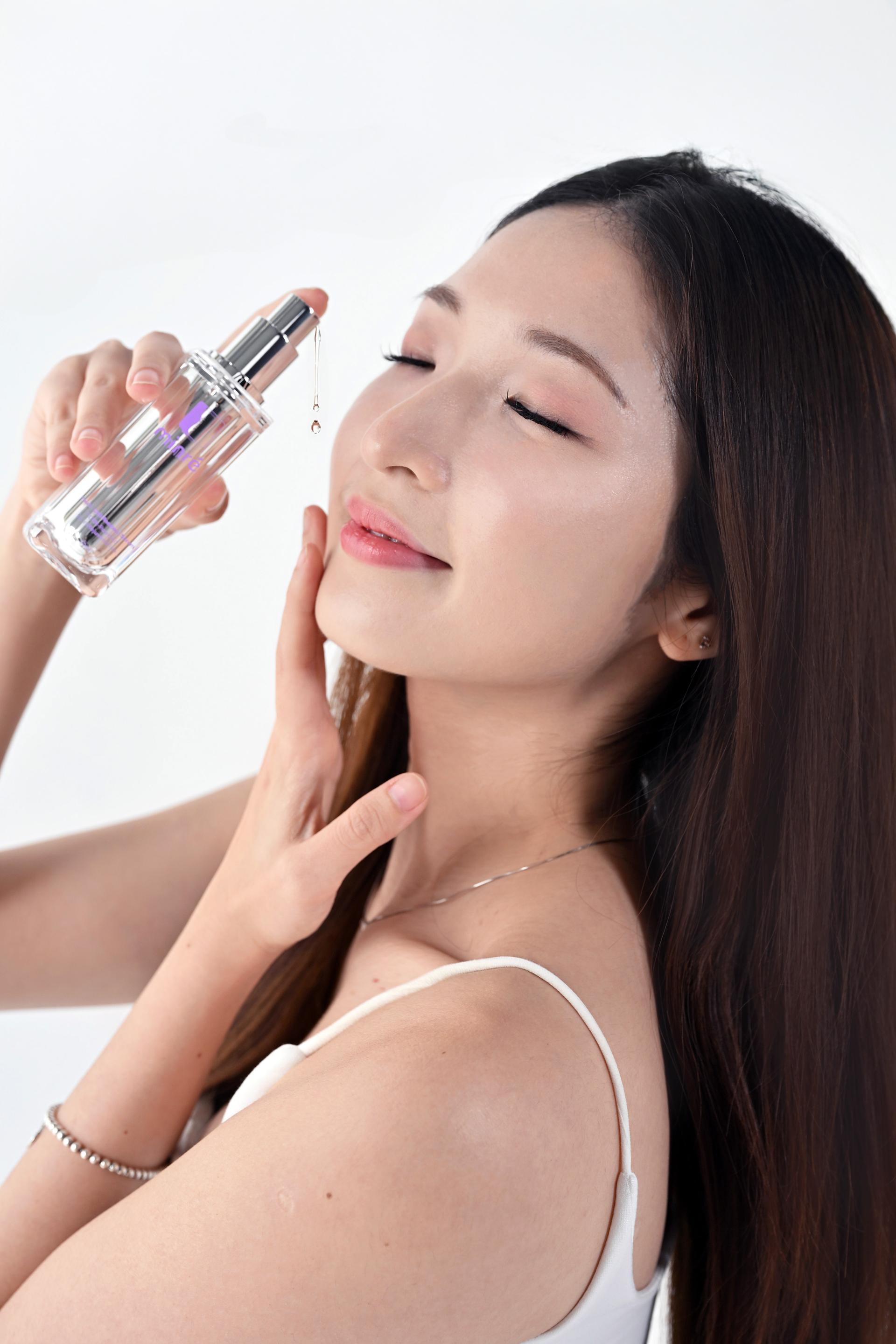 Youth Cell Renewal Serum Model 2